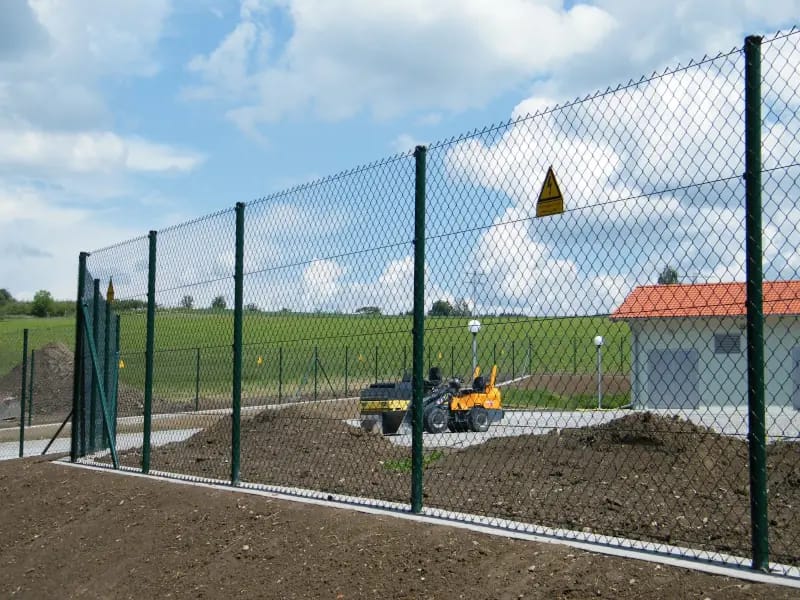 Grundstückszaun: Hochwertige Lösungen von WIŚNIOWSKI
